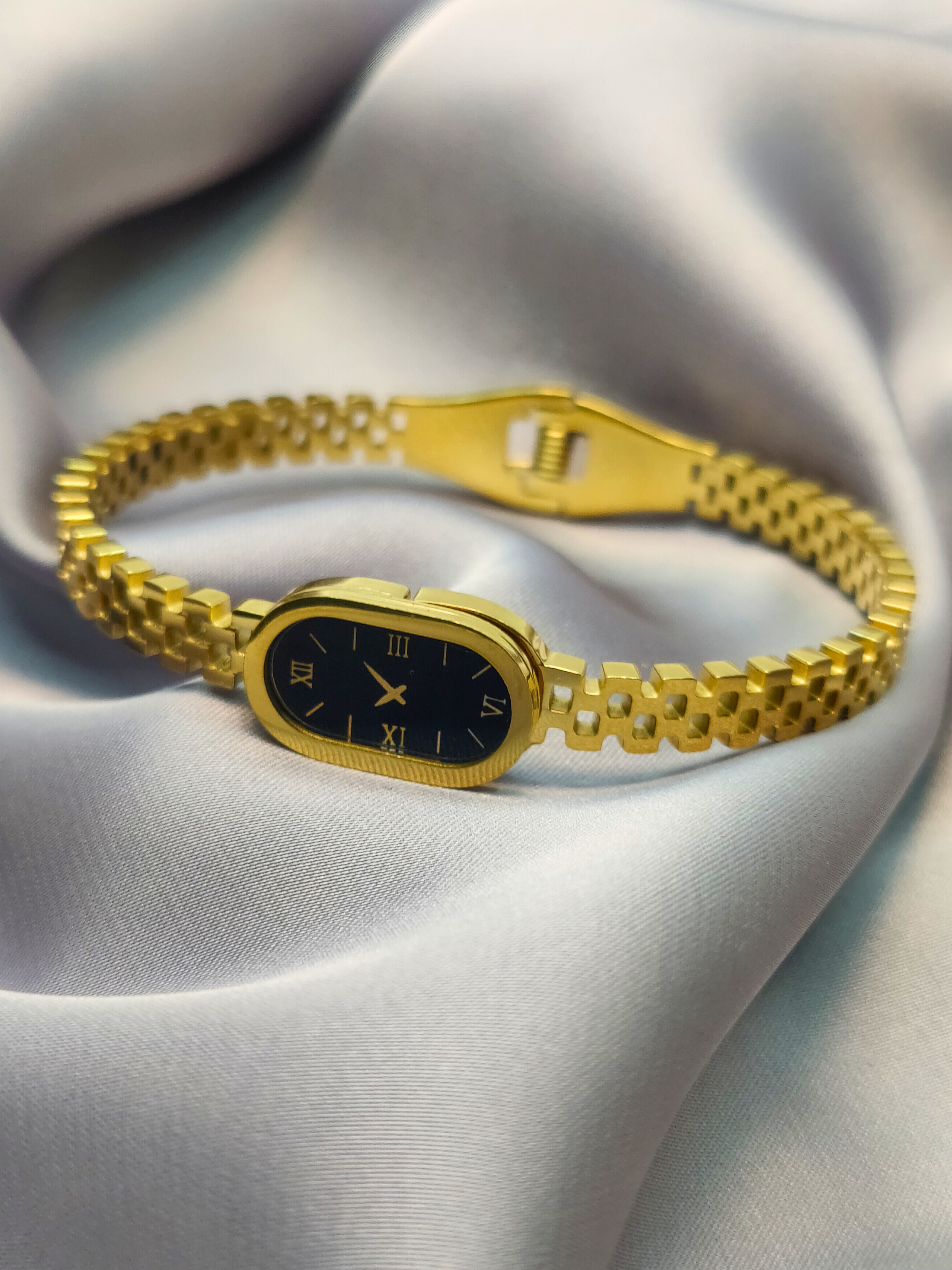 Oval Watch-Style Bracelet