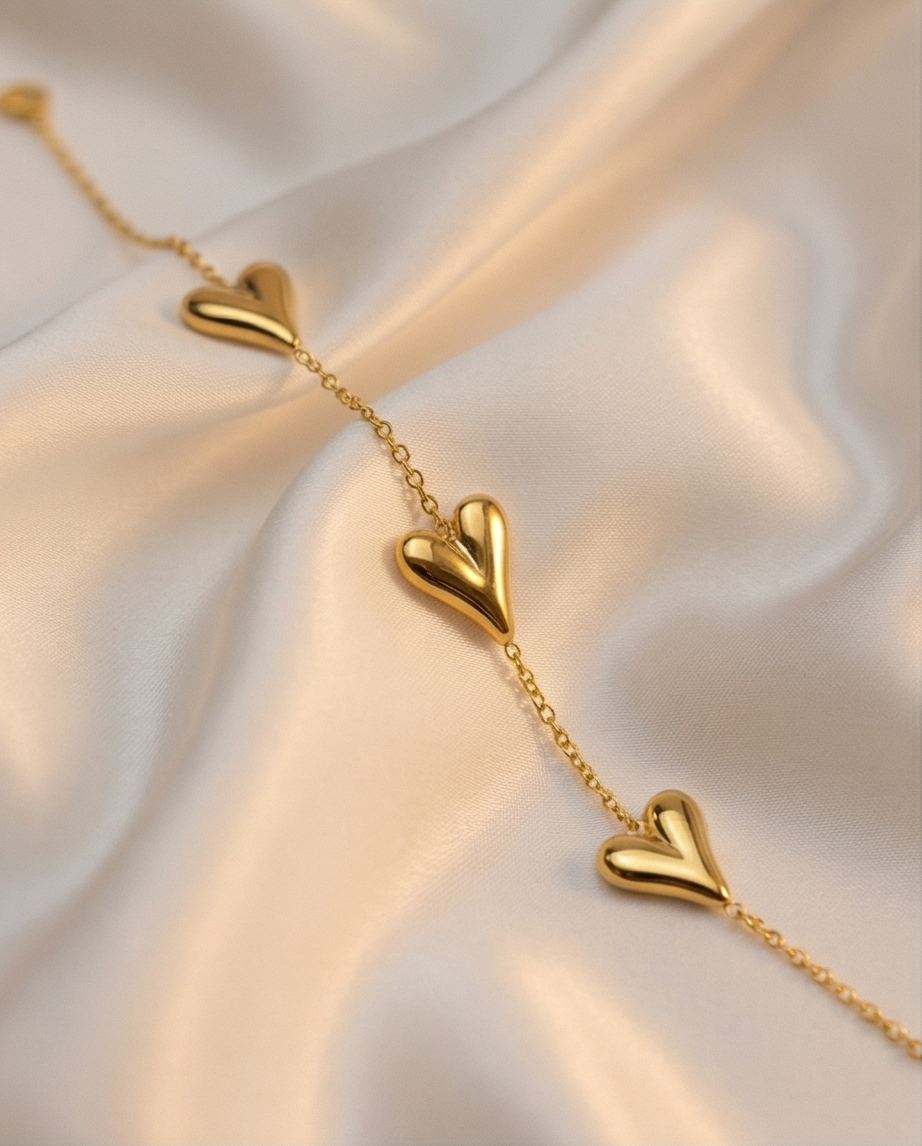 Eternal Heart Charm Bracelet