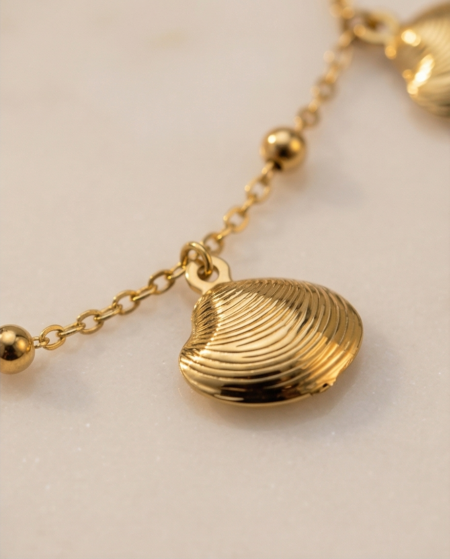 Ocean Breeze Scallop Bracelet