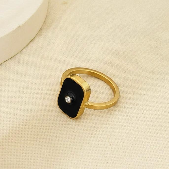 Rectangular Onyx-Style Solitaire Ring