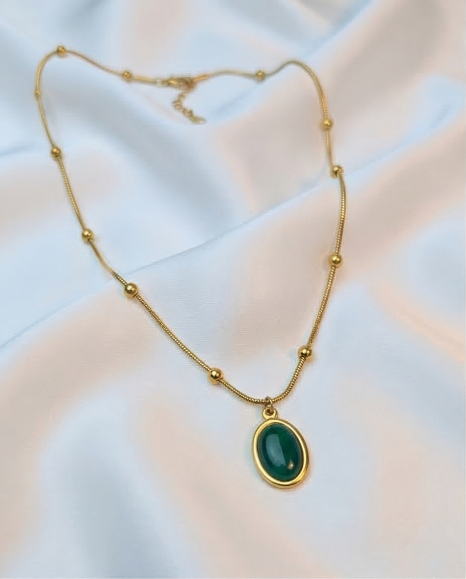 Oval Emerald Necklace