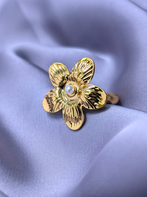 Bloom Pearl Ring
