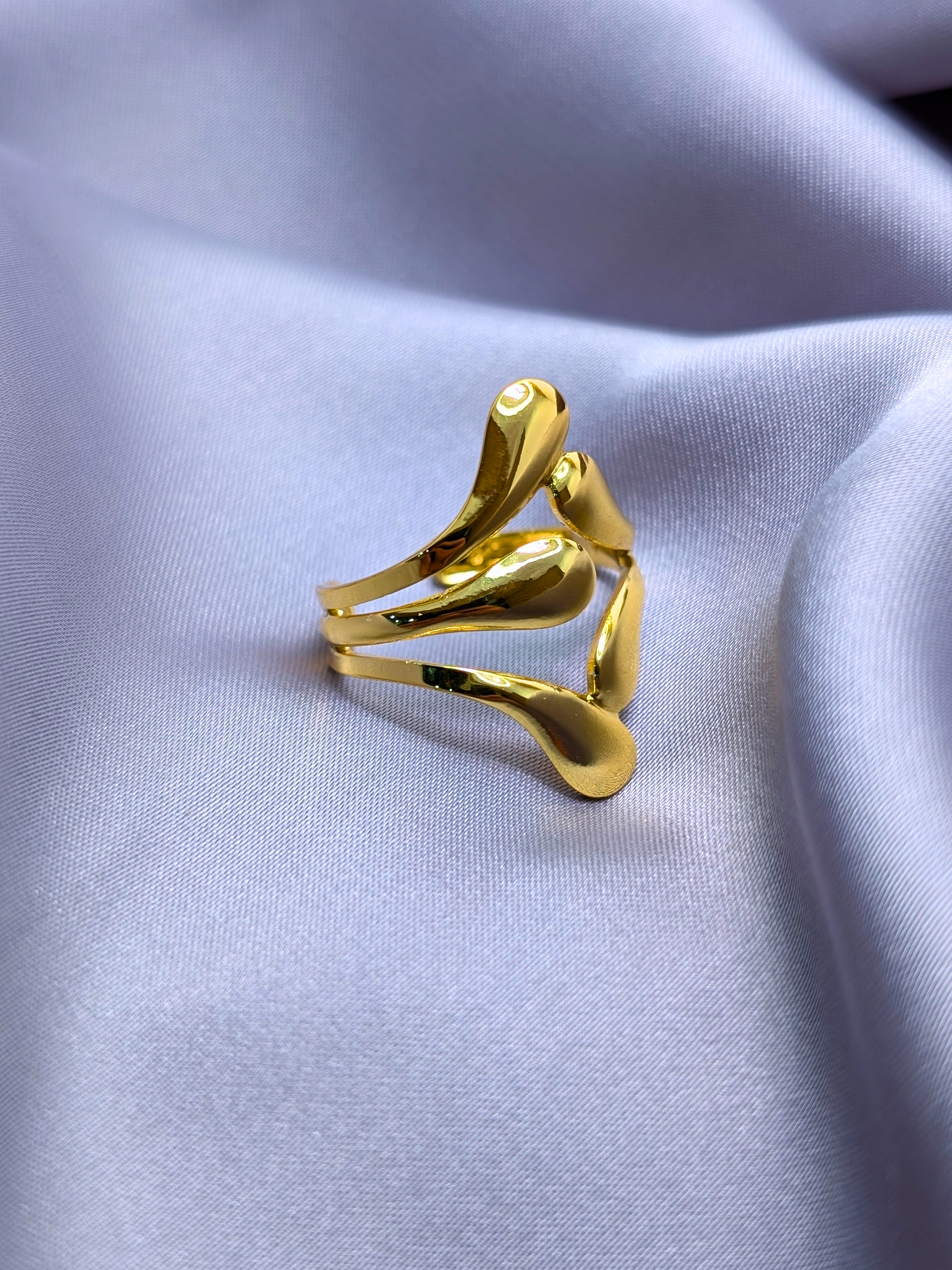 Fluid Triple Teardrop Ring