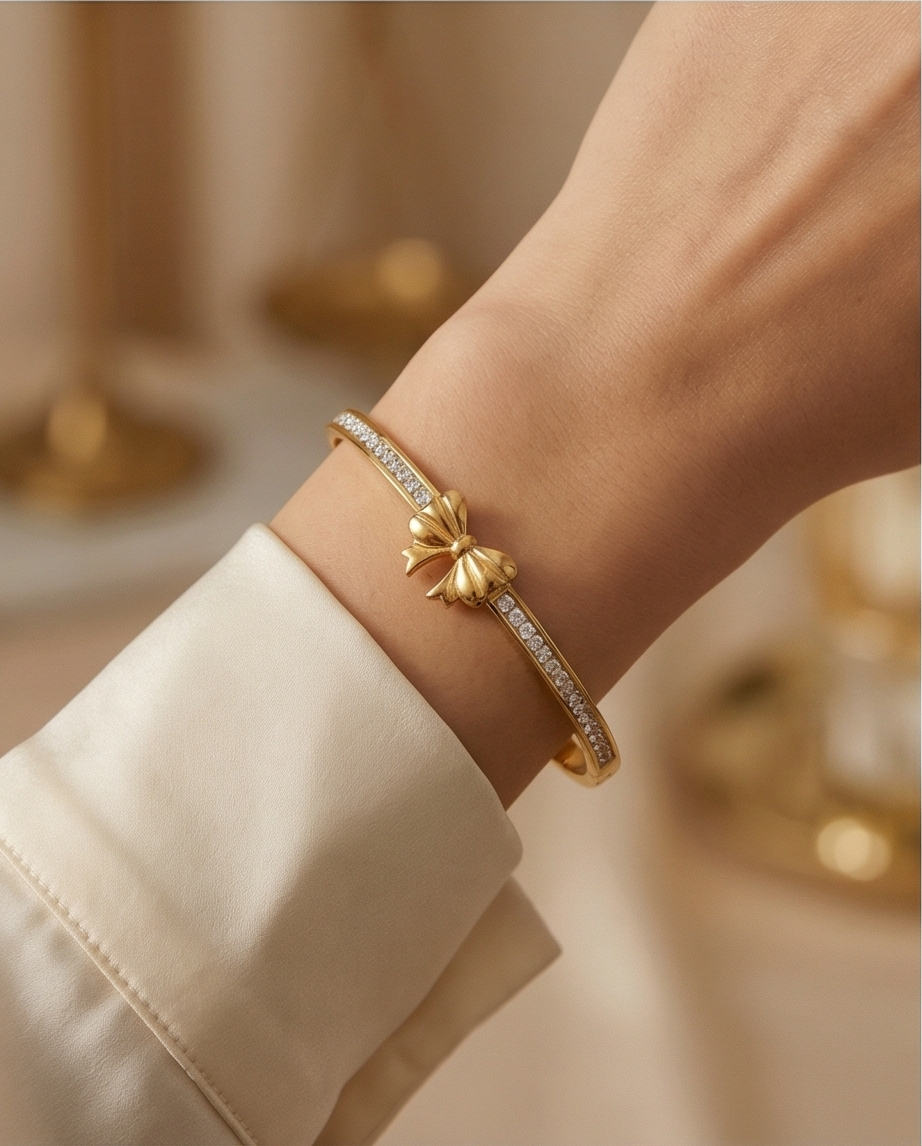 Crystal Bow Hand Cuff