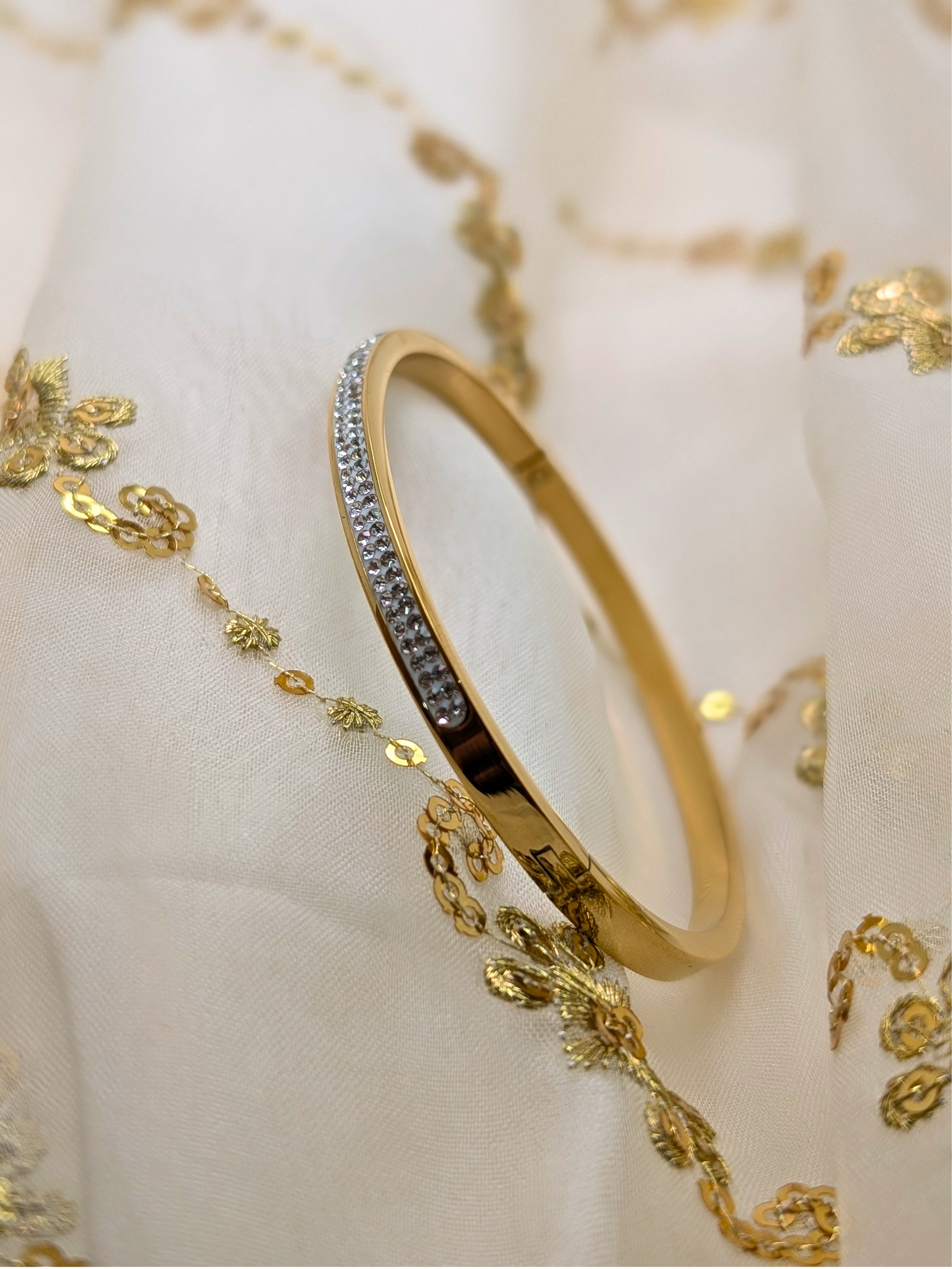 Radiant Luxe Zirconia-Encrusted Bracelet