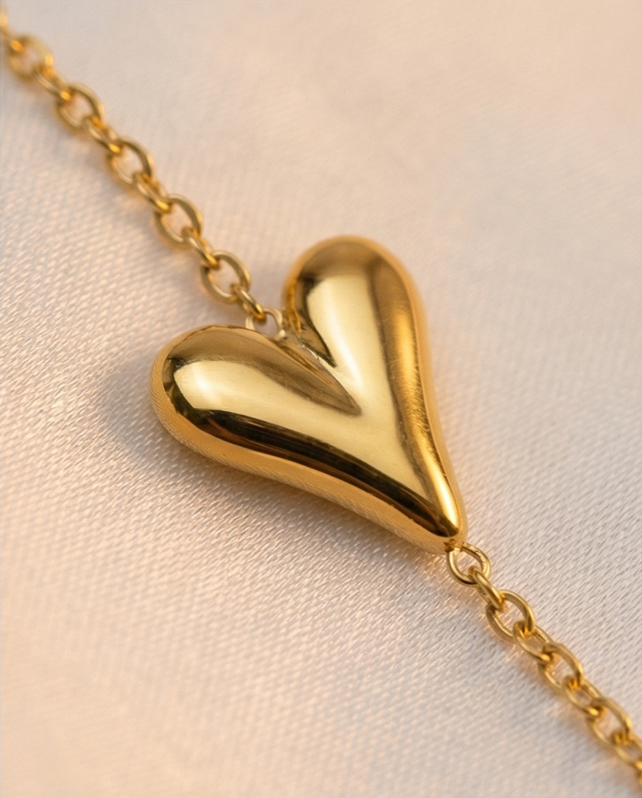 Eternal Heart Charm Bracelet