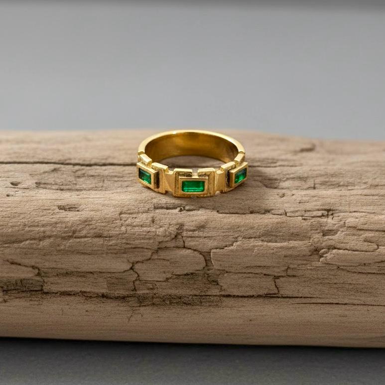 Vintage Emerald Baguette Band Ring